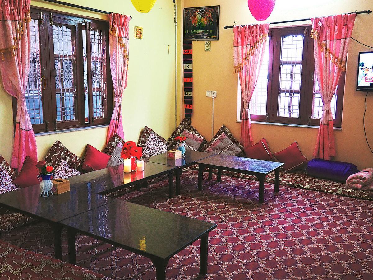 Aroma Tourist Hostel Похара Екстериор снимка