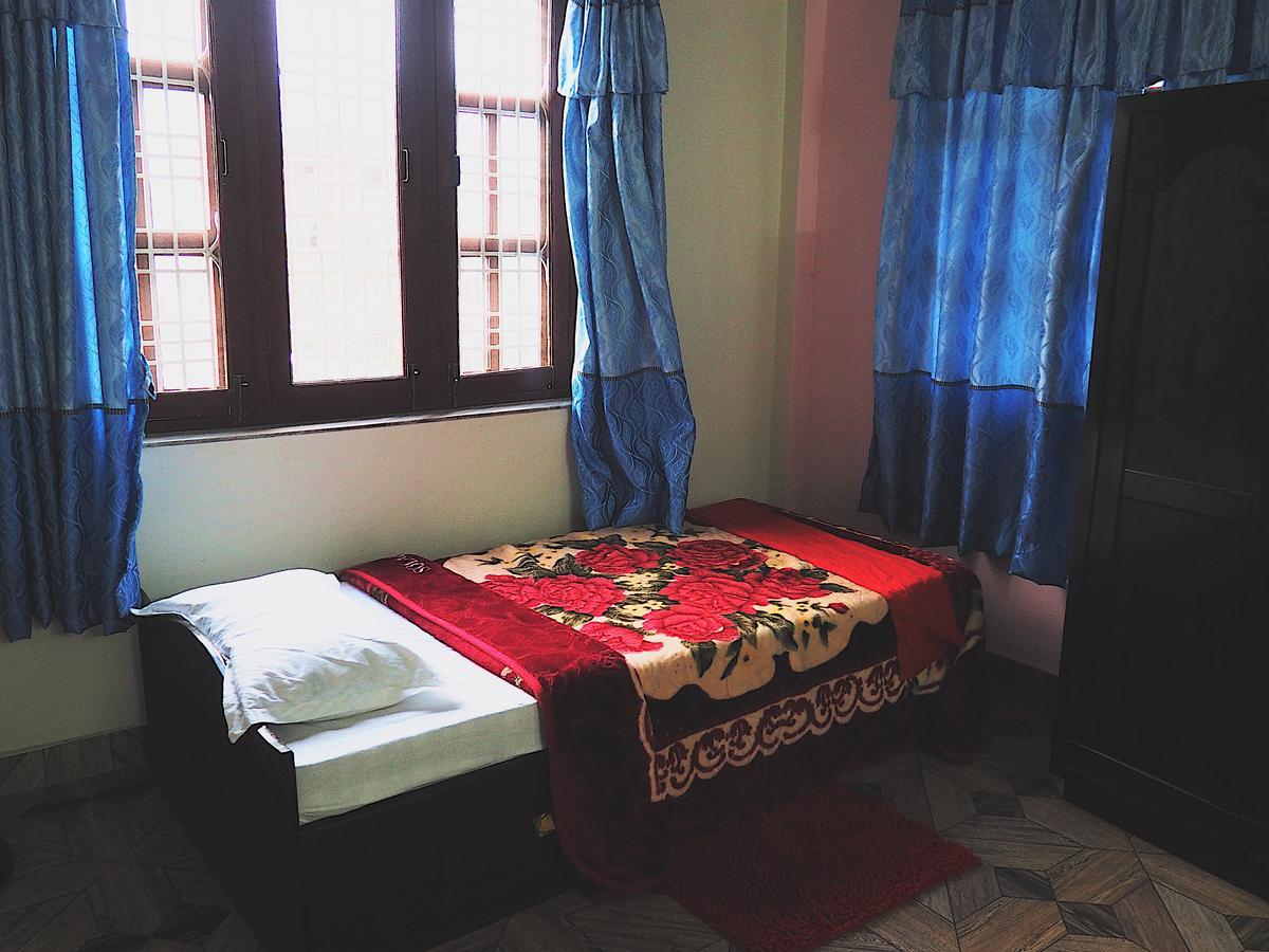Aroma Tourist Hostel Похара Екстериор снимка
