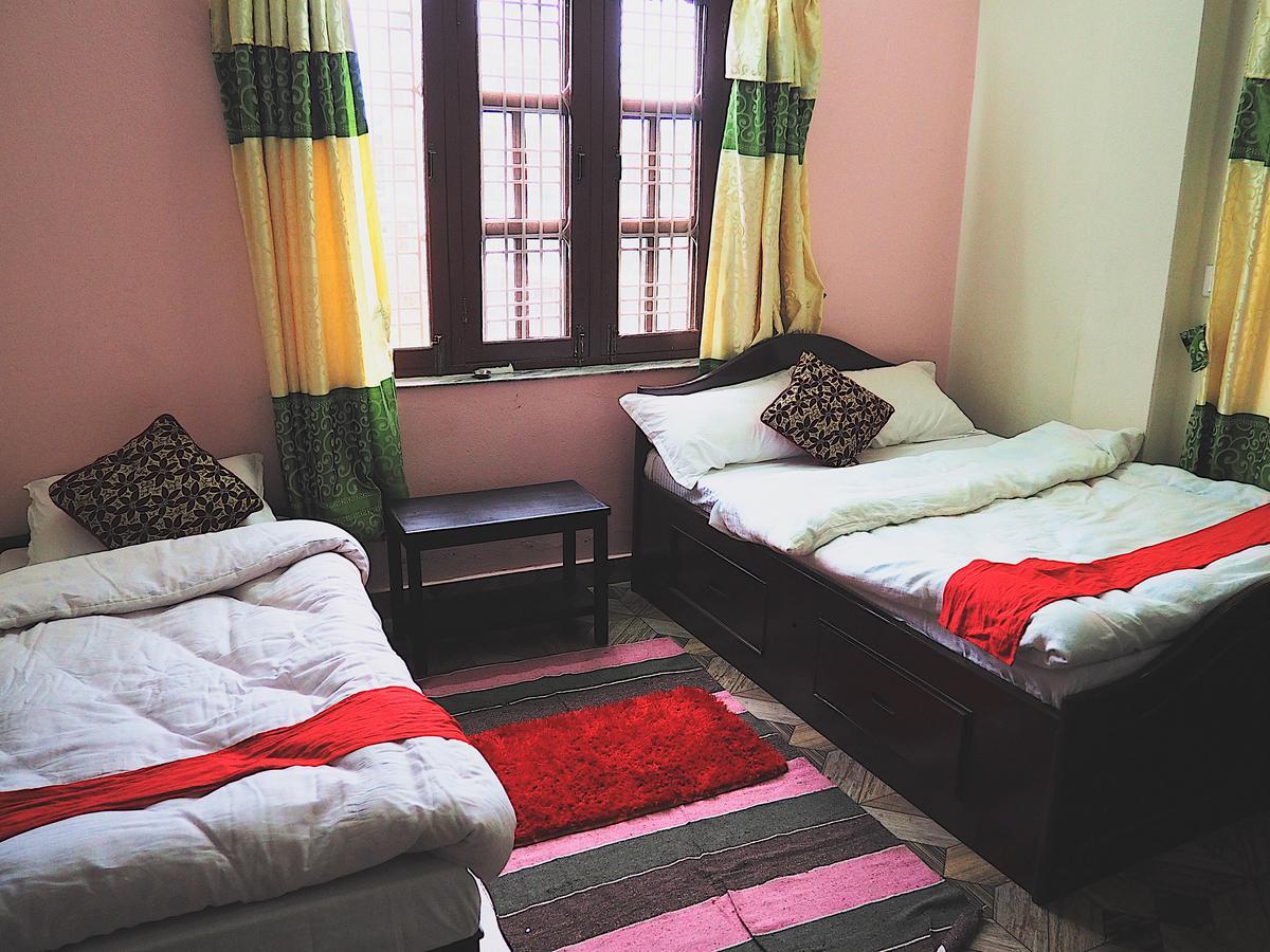 Aroma Tourist Hostel Похара Екстериор снимка