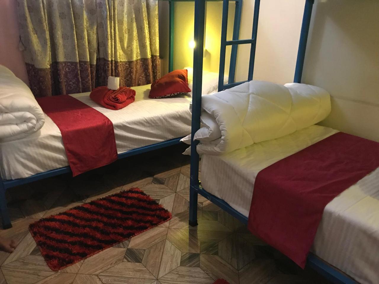 Aroma Tourist Hostel Похара Екстериор снимка