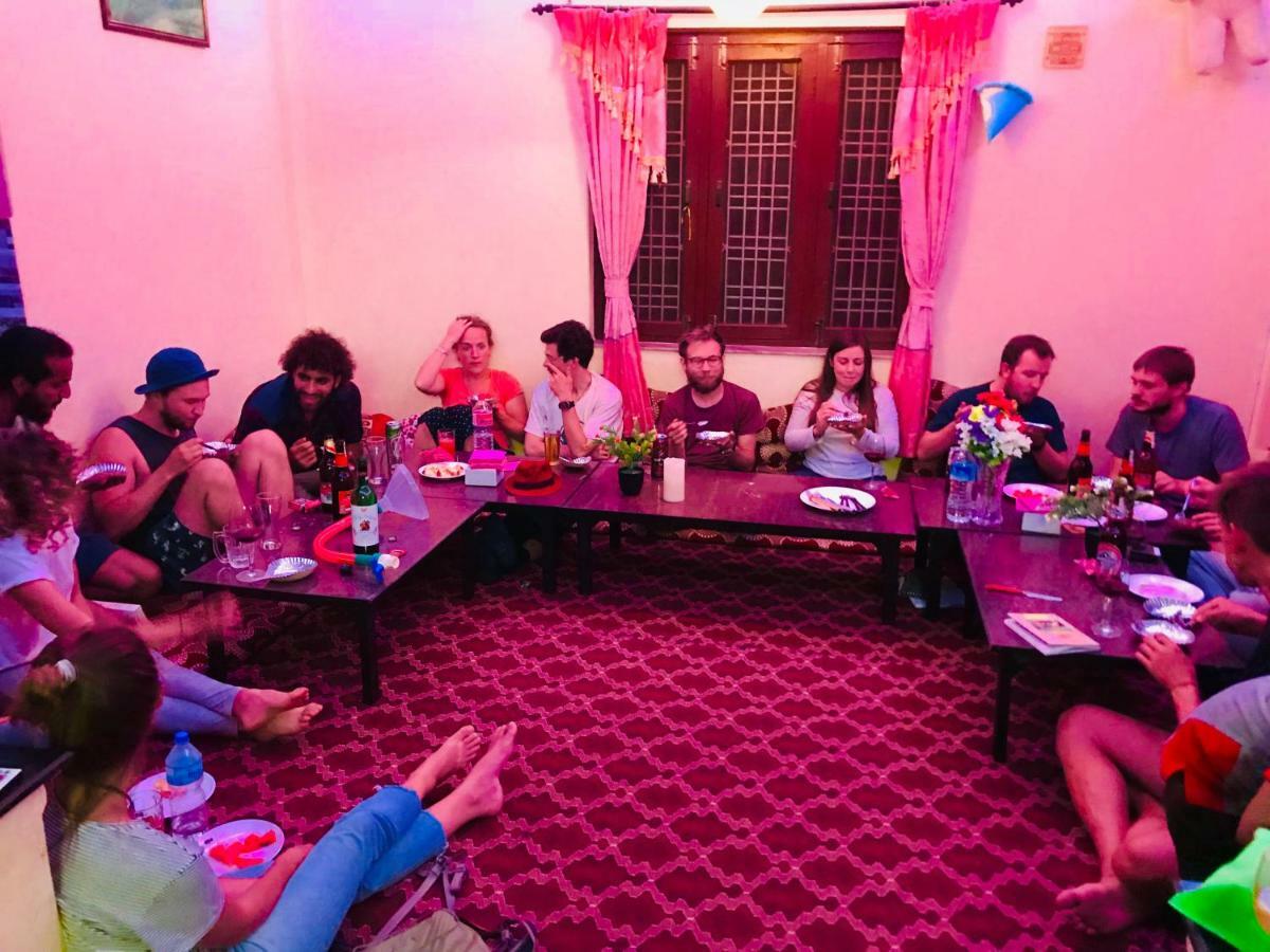 Aroma Tourist Hostel Похара Екстериор снимка