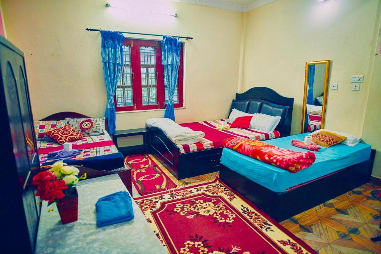 Aroma Tourist Hostel Похара Екстериор снимка